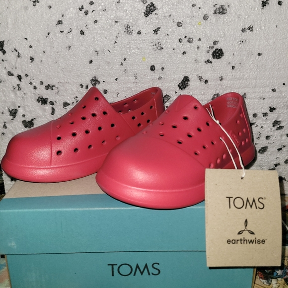 TOMS Earthwise - Picture 3 of 4